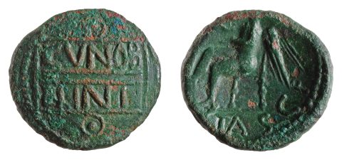PAS 725825, both faces (photograph)