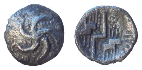 PAS 735513, both faces (photograph)